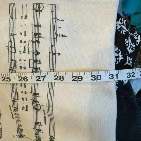 STORIARTS Madame Butterfly’s Opera, Music Notes, Infinity Scarf, Black, Beige - Picture 7 of 8